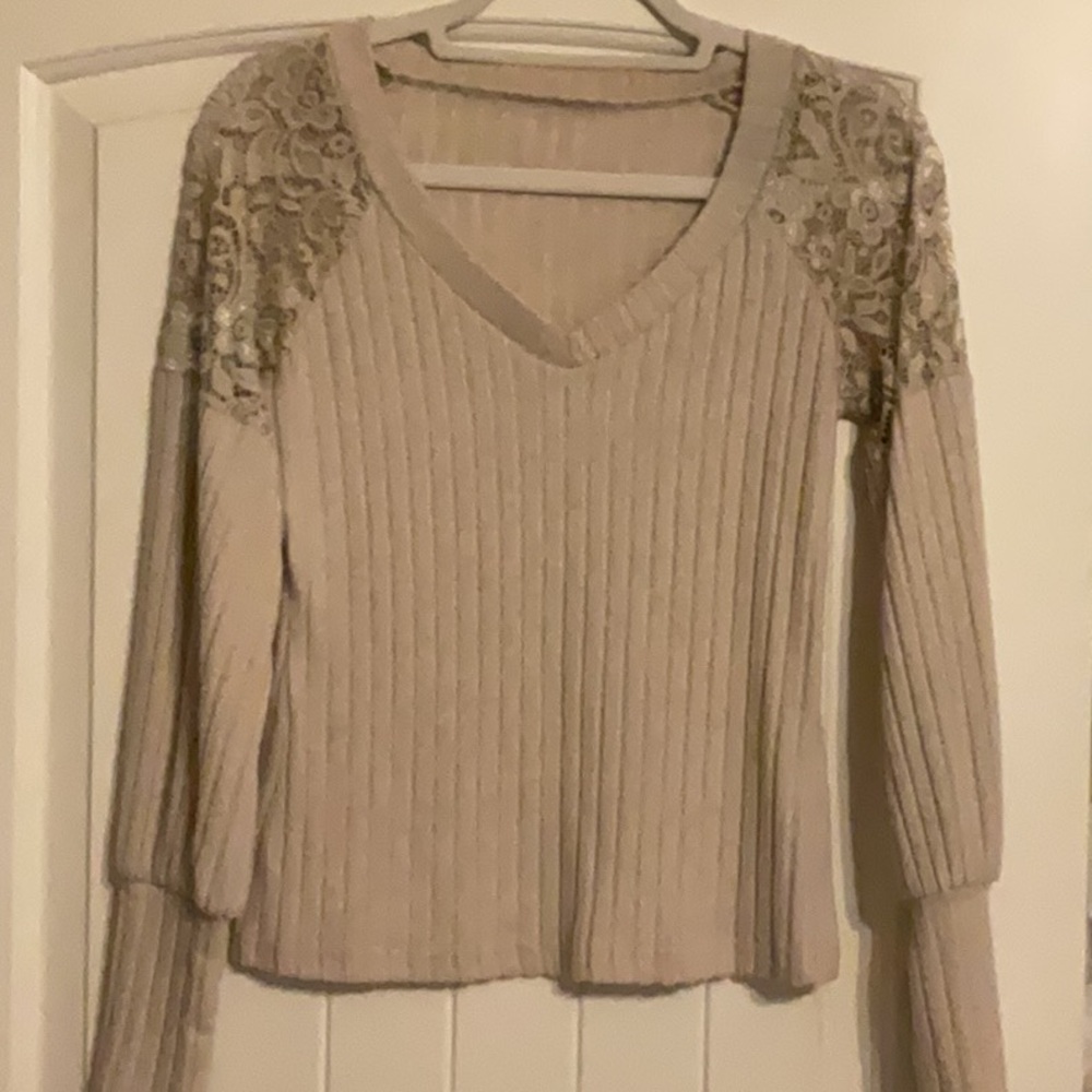 Source Unknown Beige V-Neck Sweater